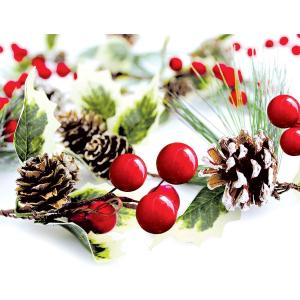 Winter Garland Christmas Decoration of Red Berries, Pine Cones, Holly & Evergreen Pine Needle  Unlit Holiday Berry Dcor for Home, Kitchen, Bar & Fireplace & Decorative Outdoor Greenery 6 Ft Long