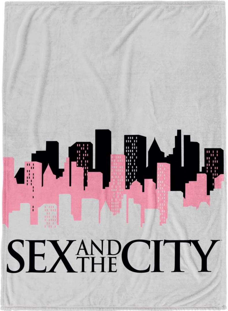 Jay Franco Plush Throw Blanket For Adults Soft & Comfy 50x70 Inches Throw for Couch or Bed Cozy Home Dcor for Living Room & Bedroom, Grey