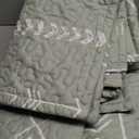 Andency Sage Green Quilt Set Queen (90x96 Inch), 3 Pieces(1 Striped Triangle Printed Quilt and 2 Pillowcases), Bohemian Summer Lightweight Reversible Microfiber Bedspread Coverlet Sets