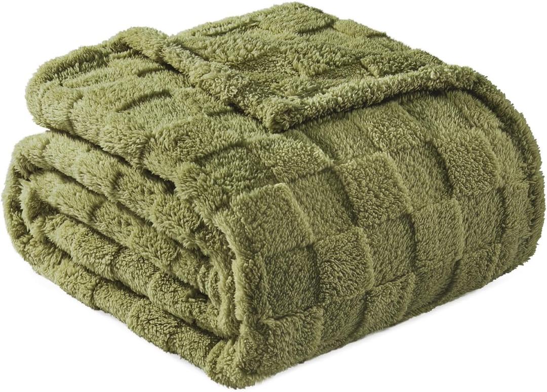 Fleece Throw Blanket for Couch,Super Soft and Warm Lightweight Checkered Pattern Blankets for All Seasons, Olive Green
