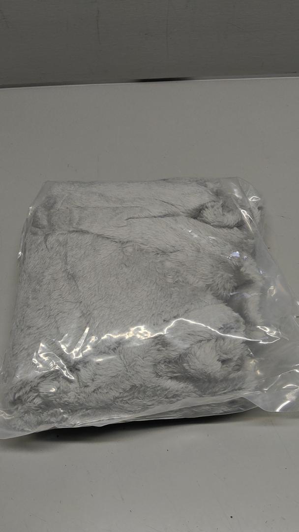 YIYEA Faux Fur Pillow Cases Standard Size Set of 2, Luxury Ultra Soft Fuzzy Pillowcases, Fluffy Plush Velvet Pillow Covers with Zipper, Cozy Warmth and No Shedding, 20 x 26, Light Gray