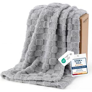 Bedsure GentleSoft Silver Grey Throw Blanket for Couch - Checkered Fleece Blankets Gifts for Kids Girls, Cute Soft Cozy Throw for Bedroom Home Decor Gifts, 50x60 Inches