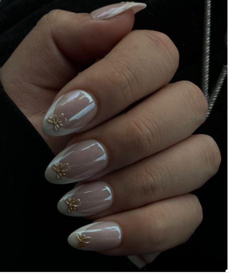 Glamnetic Press-on Nails Gold Bow Kit with Glue