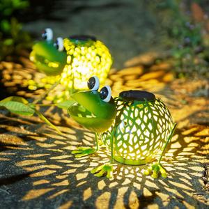 Solar Lanterns Outdoor Waterproof, 2 Pack Frog Solar Lights with Auto On/Off for Garden Yard Pathway Table Decor,2025 Gardening Lovers Mom Gifts