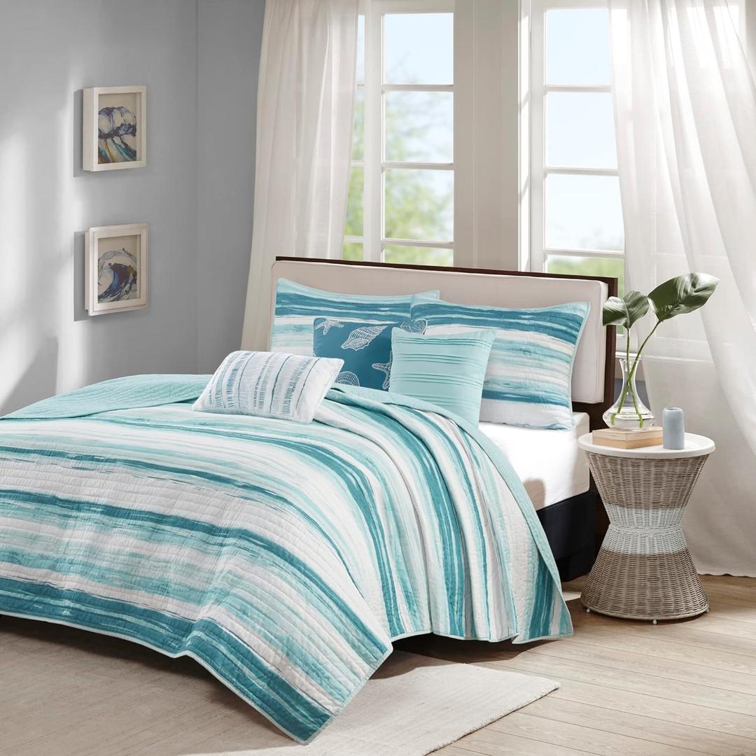 Madison Park Quilt Set Cottage Coastal Design, 6 Piece Set - All Season, Coverlet Bedspread Lightweight Bedding Layer, Shams, Toss Pillows, King/Cal King(104 in x 94 in), Aqua/White
