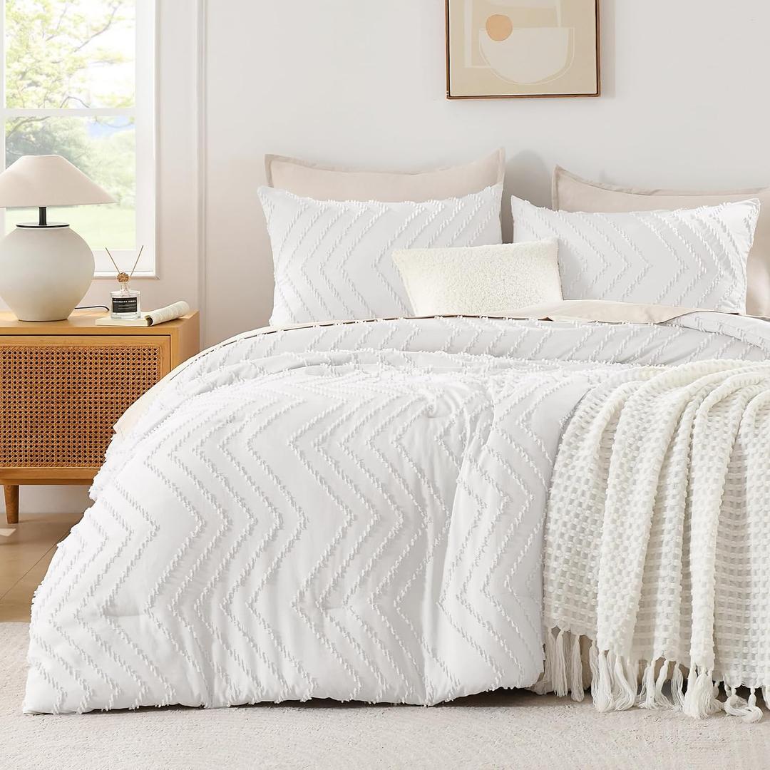 Andency White Comforter Queen, Boho Soft Fluffy Warm Lightweight Bedding Comforter Sets for Queen Bed, 3 Pieces Chevron Tufted Aesthetic Microfiber Lightweight Comforter Set