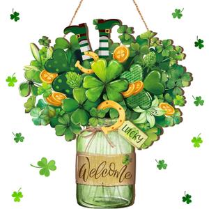 Boao Welcome St. Patrick's Day Door Hanger Shamrock Wooden Hanging Sign Lucky Irish Wood Wreath Decor for Happy St. Patrick's Day Party Front Door Wall Home Decorations
