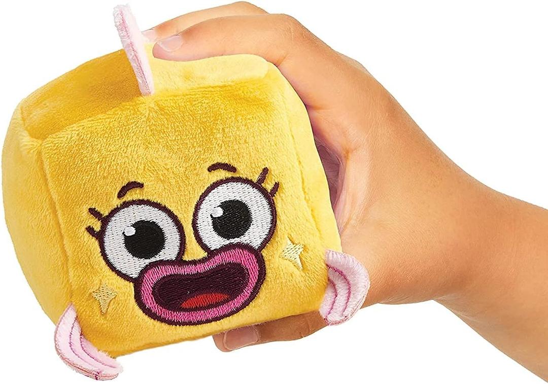 Pinkfong Baby Shark Goldie Plush Cube with Sound 2 Pack