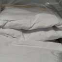 Bulk Case Pack of 20 Fitted Sheets - (20) Twin XL Size Fitted Sheets with Deep Pockets - Wholesale Bulk Bedding for Hotels, Spas & Airbnbs - Breathable, Cooling, Soft & Wrinkle Free - (Twin XL, White)