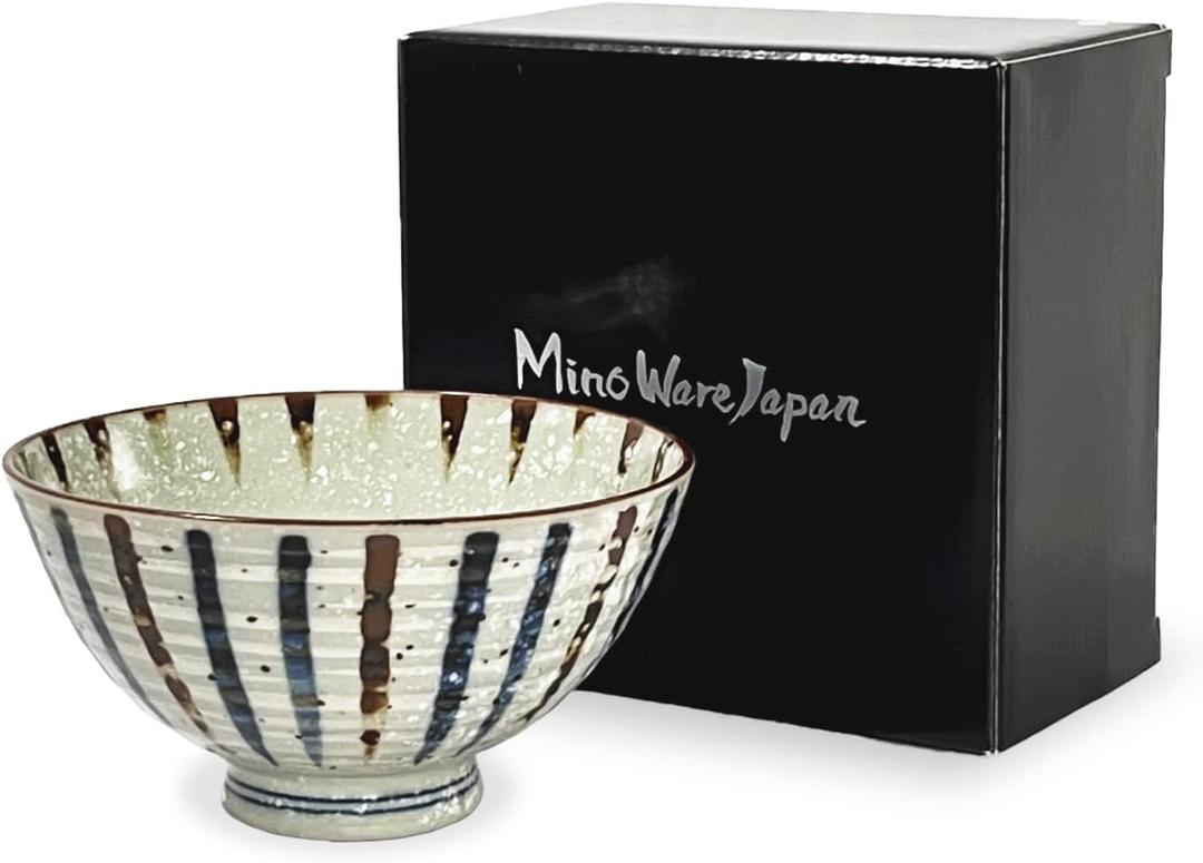 Traditional Style Japanese Ceramics Rice Bowl Chawan Pottery, Dishwasher Microwave Safe Made in Japan (Sabitokusa, Medium (oohira))