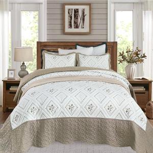 Cmfshape Floral Embroidery Quilt Set,3 Pieces Queen Size Quilt Bedding Set,Classic Diamond Pattern Quilts,Ultra Soft Lightweight Reversible Bedspread Coverlets for All Season(Taupe,90"x90")