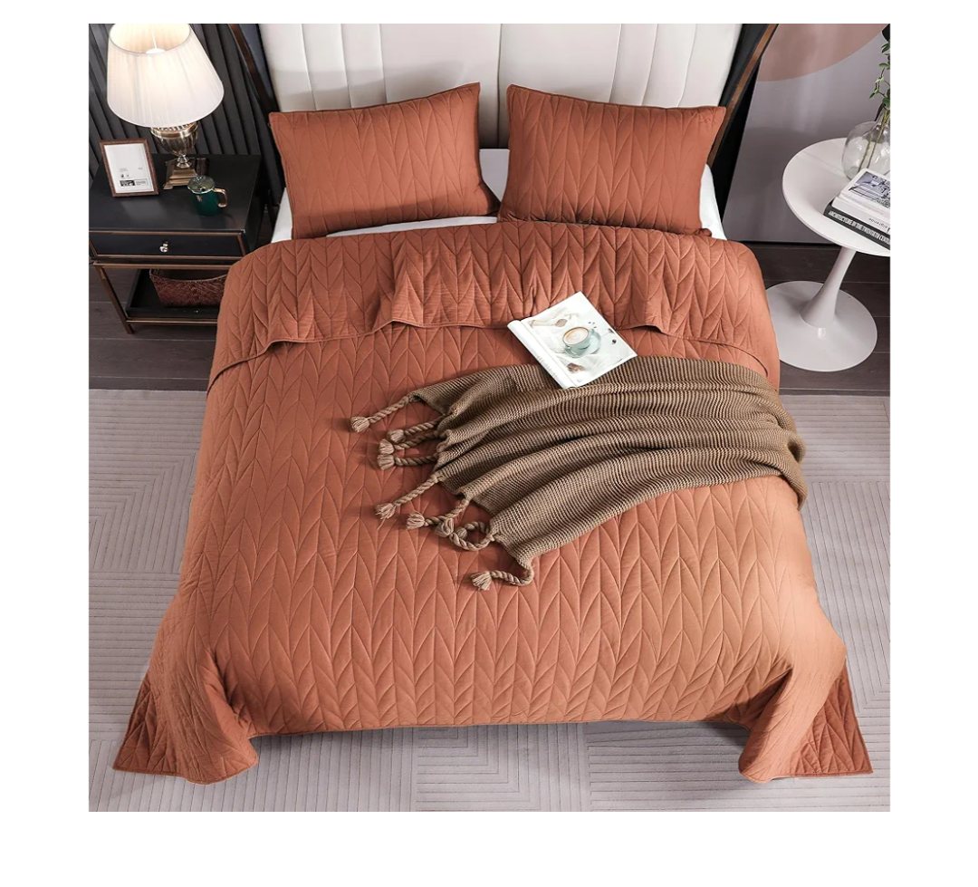 SHALALA - 100% Cotton Brick Red King Size Quilt Set, 200 GSM Cotton Fill Comforter, Pre-Washed 3 Piece Ultra Soft Lightweight Bedspread with Pillow Shams,Stitching Geometric Pattern Modern Style