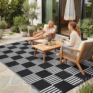 Garvee Waterproof Outdoor Rug 6x9, Checkered Foldable Plastic Straw Patio Camping Rug, Outdoor RV Carpet for Deck Camper Porch Balcony Backyard Picnic Beach Black and White
