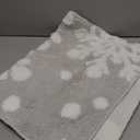 Christmas Snowflake Bath Mat, Non-Slip Super Absorbent Bathroom Rugs, Xmas Winter Holiday Soft Plush Bath Mats for Bathroom Decor for Shower, Tub, Sink, Washable, 20x30 in,Grey (1'8" x 2'6" (Rectangular))