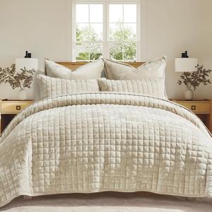 RECYCO Luxury Velvet Quilt Set King Size Bedding Sets, Ultra Soft Velvet Comforter Set, Lightweight Channel Box Stitch Oversized Bedspread Coverlet for All Season, with 2 Shams, Beige, King/Cal King