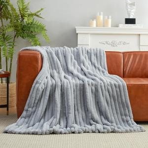 Amlie Home Faux Fur Throw Blanket for Couch, Cozy Fuzzy Fluffy Fur Luxurious Soft Striped Plush Gift Blankets for Family Sofa Chair Bed Living Room Bedroom, 55"x70", Light Grey