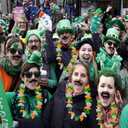 100 Pack St Patricks Day Hawaiian Leis Bulk, Green Orange White Silk Flower Leis For Irish St Patrick's Day Party Accessories Set
