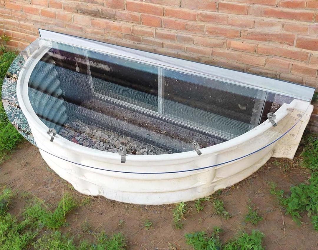 Clear Window Well Covers Outside 39" X 16", Heavy Duty Polycarbonate Basement/Egress Window Well Cover, UV Resistant, Tear-Resistant, Waterproof, Windproof (Only Cover)