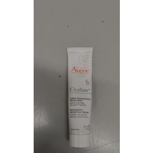 Avène Cicalfate+ Restorative Protective Cream, Face Moisturizer, face cream for sensitive skin, helps restore skin barrier, restorative cream, safe for infants, children and adults, 1.3 Fl Oz