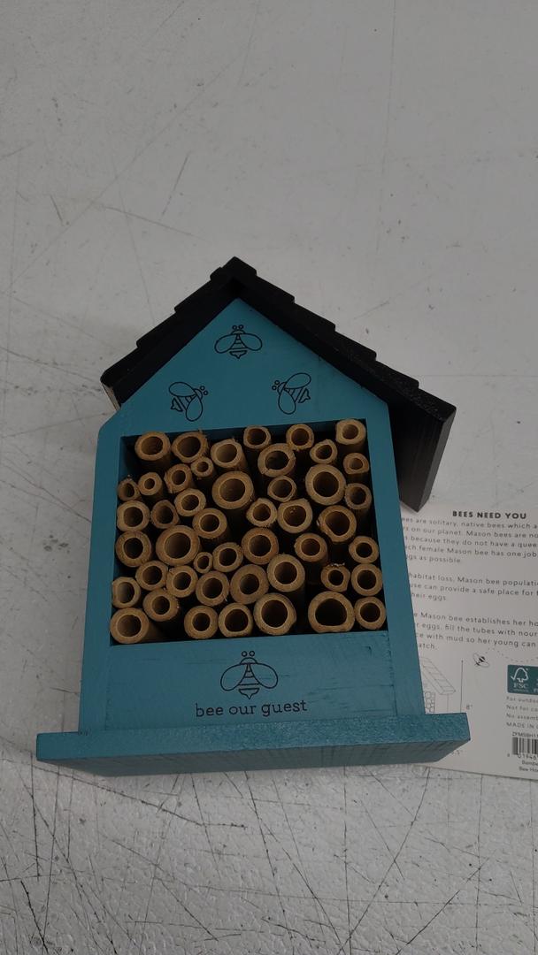  Bee House - Weather-Resistant Natural Wood Mason Bee Box for Power Pollinators - Simple Installation for Gardens - Pollinator House