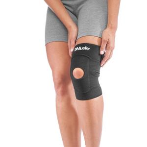 MUELLER Sports Medicine 4-Way Adjustable Knee Brace, Knee Pain Relief Support for Men and Women, Ideal for Arthritis, Sprains, Black (Fits knee circumference up to 20 in (50 cm))