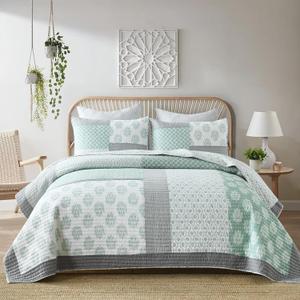 KALOOLA Green Patchwork Quilt Set King Size, 100% Cotton Lightweight Quilted Bedspread with 2 Pillowcases, Reversible Floral Bedding Coverlet 3 Pieces, Farmhouse Thin Comforter for All Season (King (98"x106"))
