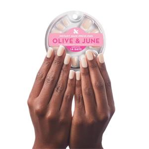 Olive & June Instant Mani Press-On Nails (Glue) | 42 Fake Nails, 21 Sizes | Non-Toxic, Long-Lasting Recycled Materials Realistic Look | Spring Flowers & Patterns | Medium, Squoval | Classic French