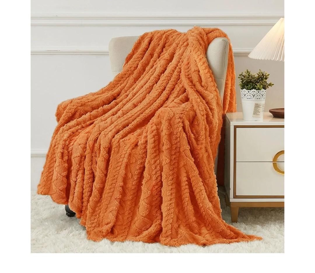 Aganear Flannel Throw Blanket - 50"x60" Orange Blankets Boho Decor Cozy Soft Bedding for Warm Present for Tennessee Vols, Christmas, Halloween, Housewarming