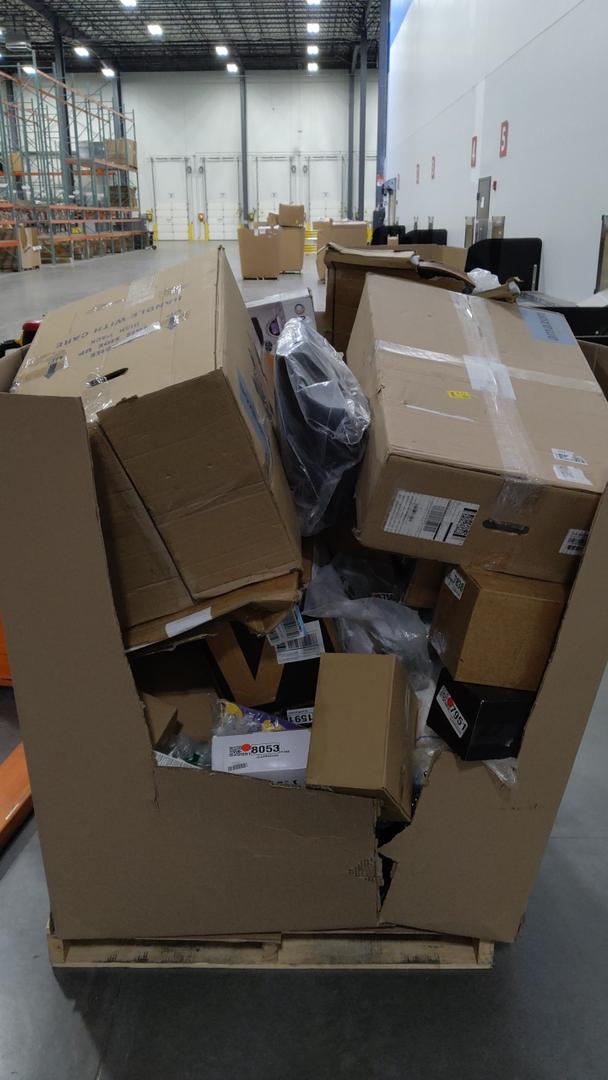 Pallet of Salvage Items 