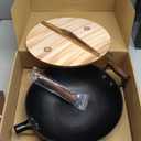 WANGYUANJI Cast Iron Wok Pan 12 inch Flat Bottom with Wooden Handle and Lid, Large Wok Stir Fry Pan Suitable for All Cooktops, Chinese wok with Free Dishcloth and Brush
