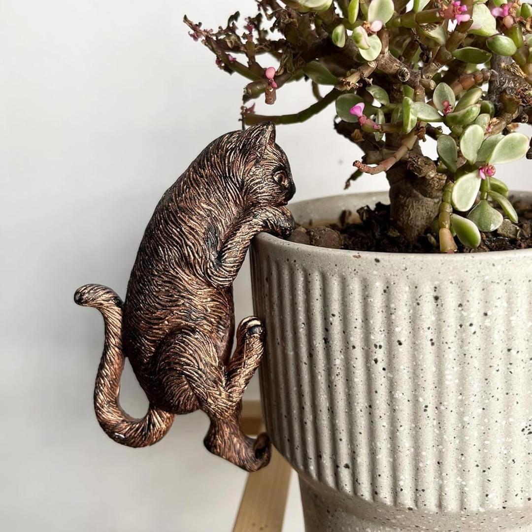 Vintage Bronze Climbing Cat Statue Flower Pot and Vase Hugger Figurines Terrarium Planter Edge Decor Resin Art Patio Lawn Yard Ornaments Outdoor Fence Decorations
