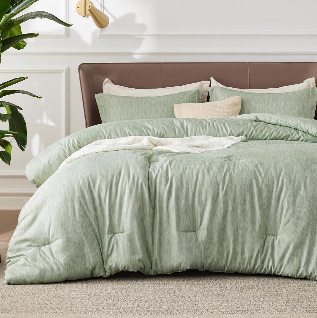 Bedsure Queen Comforter Set - Celadon Green Soft Bedding for All Seasons, Cationic Dyed Bed Set, 3 Pieces, 1 Queen Size Comforter (90"x90") and 2 Pillow Shams (20"x26"+2")