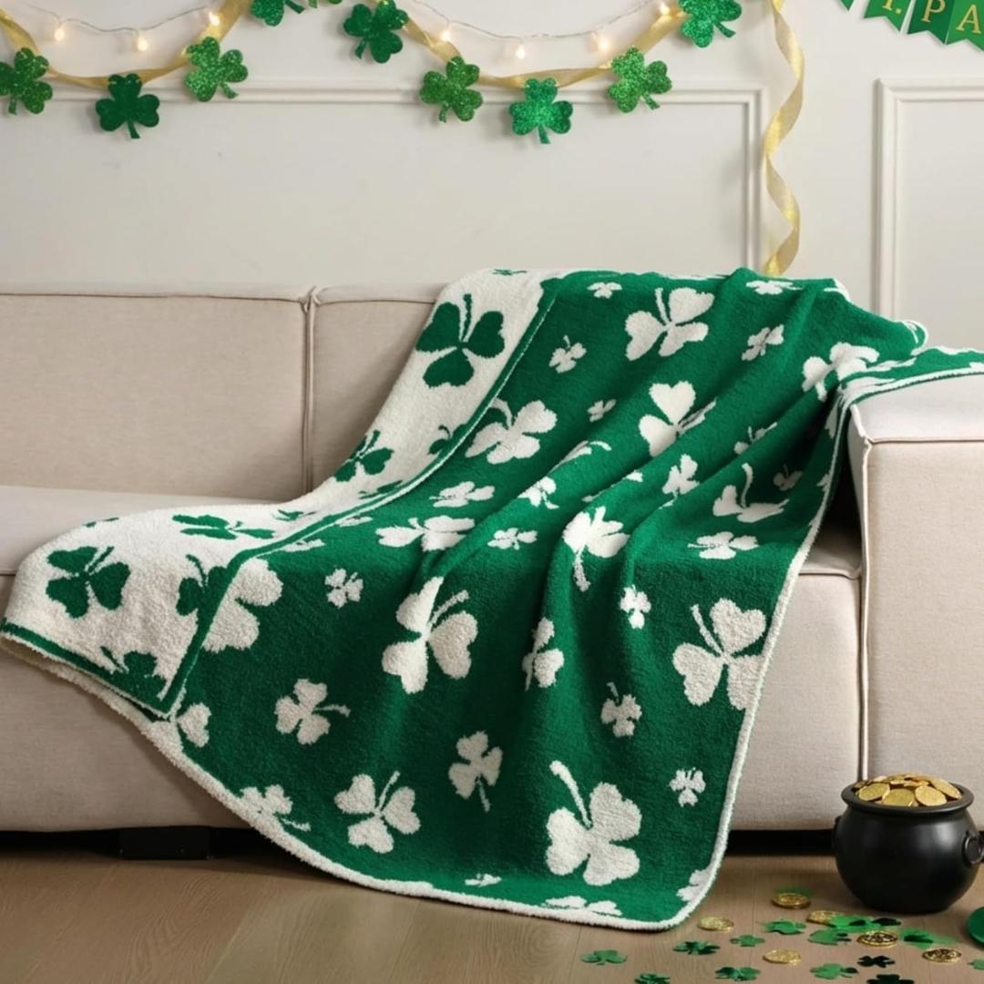 Buryeah St Patrick's Day Throw Blanket Shamrock Irish Blanket Green Lucky Clover Reversible Knit Throw Decorative for Sofa Bed Home Decor, 50" x 60"