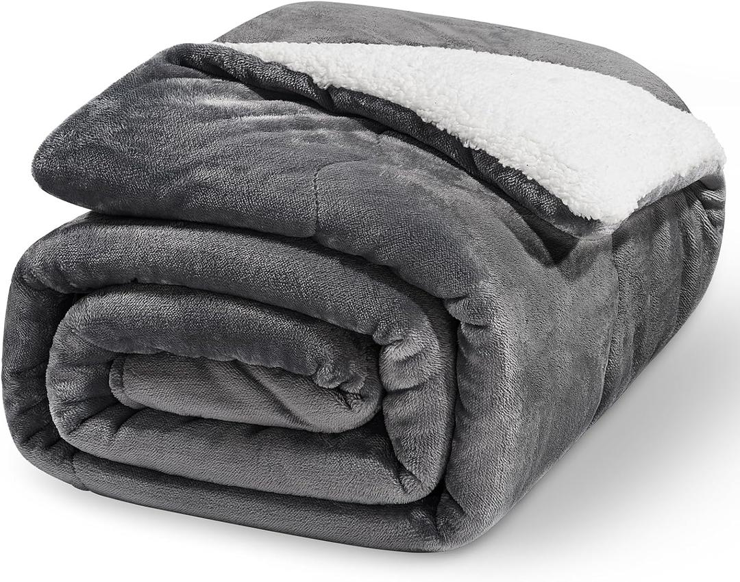 Sherpa Fleece Throw Blanket - Twin Double Soft Fleece Blanket for Bed Sofa Thick and Warm Fluffy Blanket Reversible Microfiber Solid Throw for Bedroom Coach, Dark Gray, 150 x 200CM