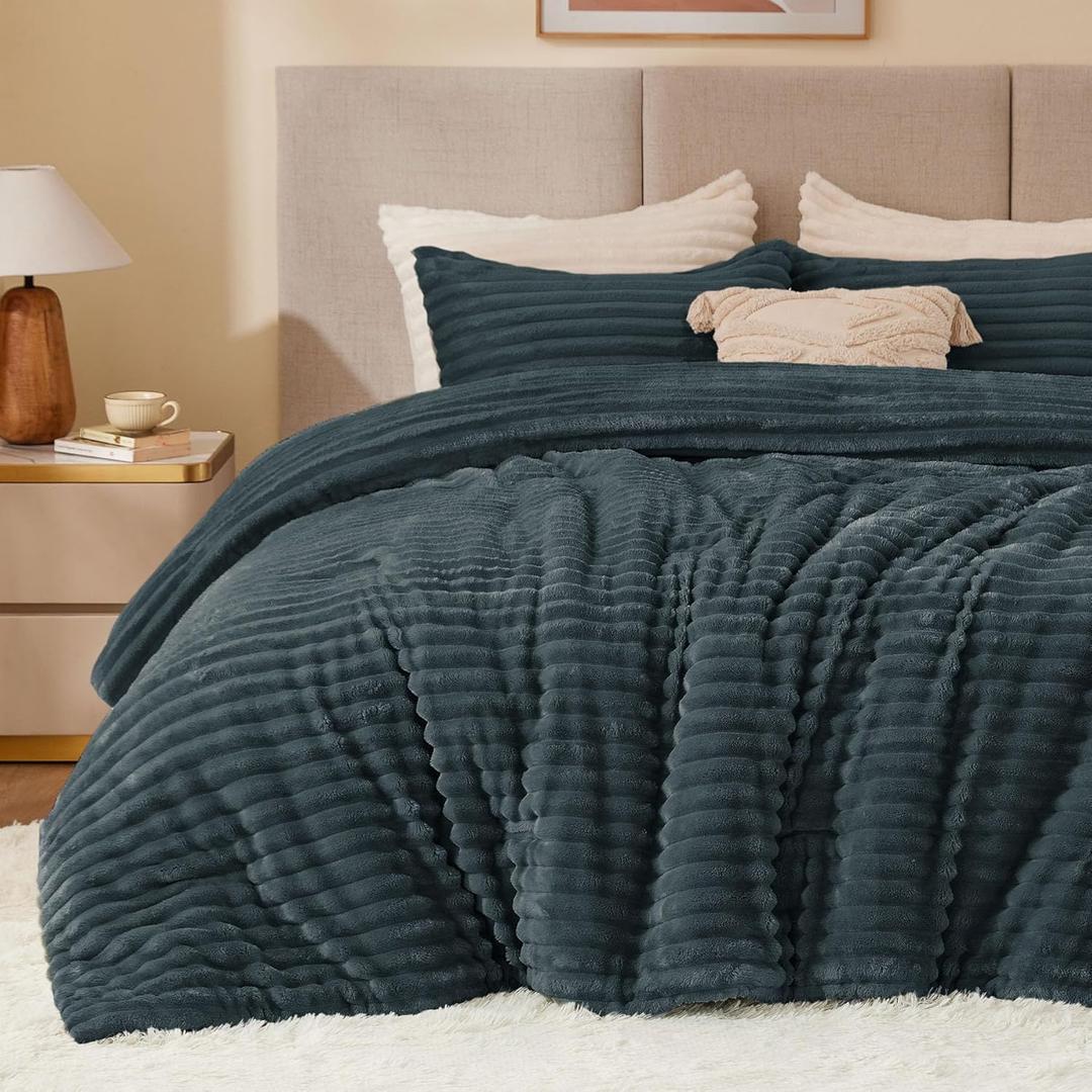 BEDELITE Fleece Queen Comforter Set -Super Soft & Warm Fluffy Dark Grey Bedding, Luxury Fuzzy Heavy Bed Set for Winter with 2 Pillow Cases