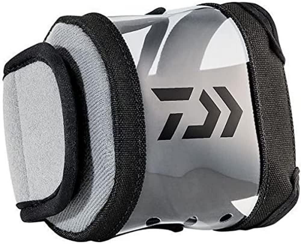 Daiwa D-VEC Tactical Clear View Conventional Reel Cover, XXXLarge