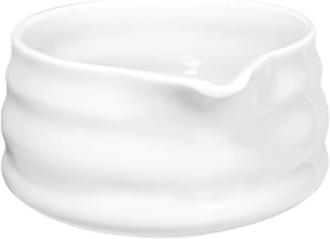 White Matcha Bowl with Spout - Ceramic Chawan Matcha Bowl for Whisking Matcha -Traditional Japanese Macha Bowl Handmade (1 Pcs)