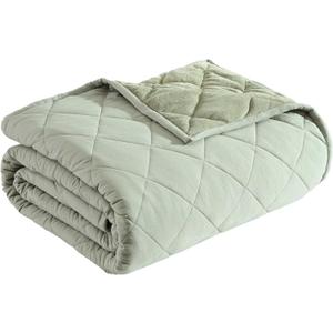 King Blanket, Soft & Reversible Bedding for Bed or Couch, Brushed for Extra Softness with a Plush Smooth Texture, Medium Weight Bed Blanket for Year Round Comfort (Classic Solid Green)