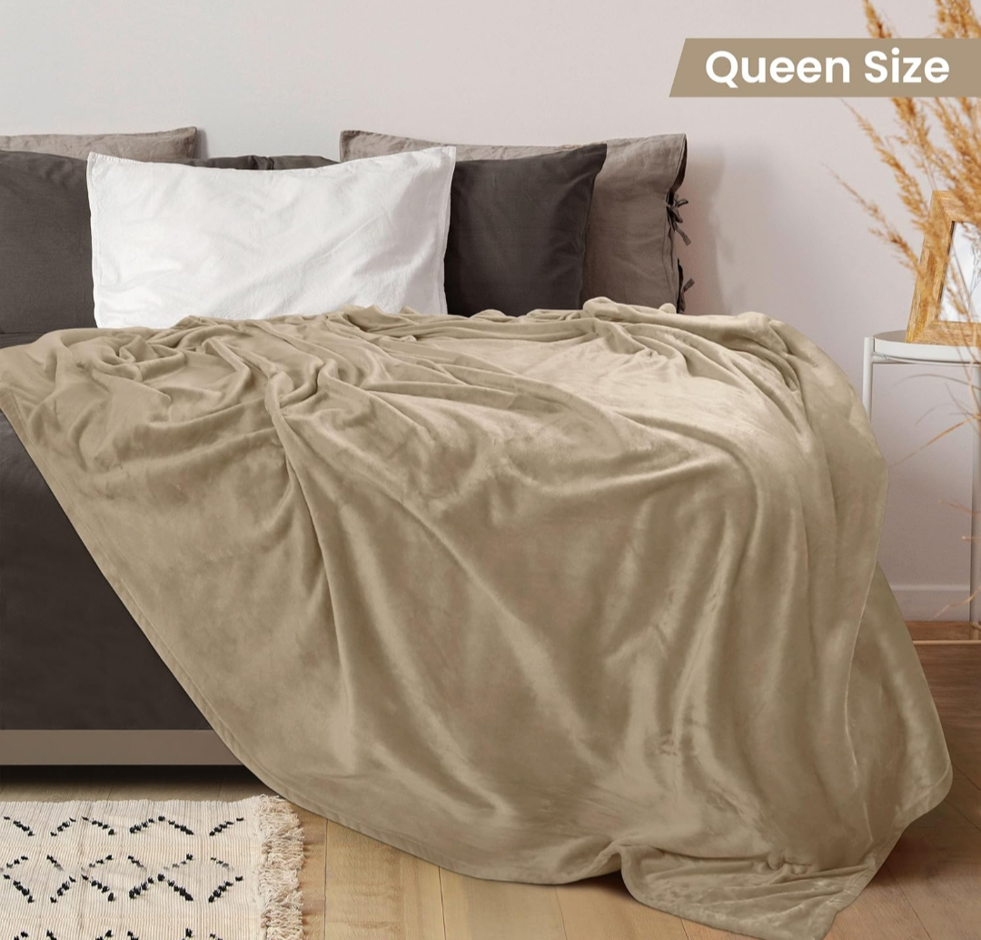 Utopia Bedding Fleece Blanket Queen Size Camel  Luxury Fuzzy Soft Anti-Static Microfiber Bed Blanket