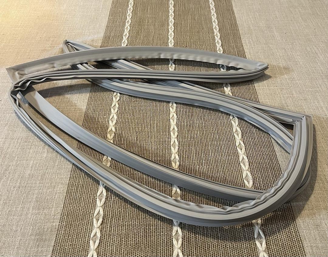 Vissani MDUFC7SS Upright Freezer/Refrigerator Door Gasket/Seal