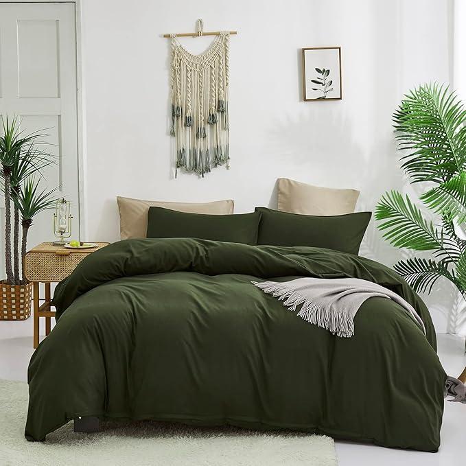 KAREVER Army Green Comforter Queen Dark Green Bedding Set Olive Green Comforter Set Queen Men Breathable 3 PCs Comforter Set 1 Queen Comforter (90x90 inches) with 2 Pillowcases (20x26 inches)