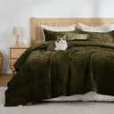 BEDELITE Velvet Quilt Set King Size, Luxury Velvet Comforter Bedding | Olive Green, Ultra Soft Oversized Bedspread Coverlet, Lightweight Quilted Bed Set for All Season, with 2 Pillow Shams