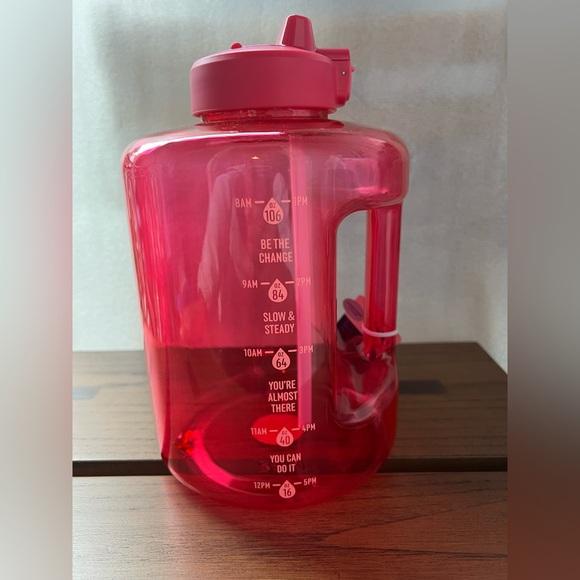 New Zak! Designs Raspberry Challenger Sip Water Bottle, with a 128 oz