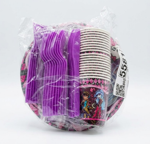 141 Pcs Party Supplies include 7'' Plates,9'' Plates, Tablecloth, Straw, Kinfes, Spoons, Napkins, Cups for the Monst-Highs Party Decoration