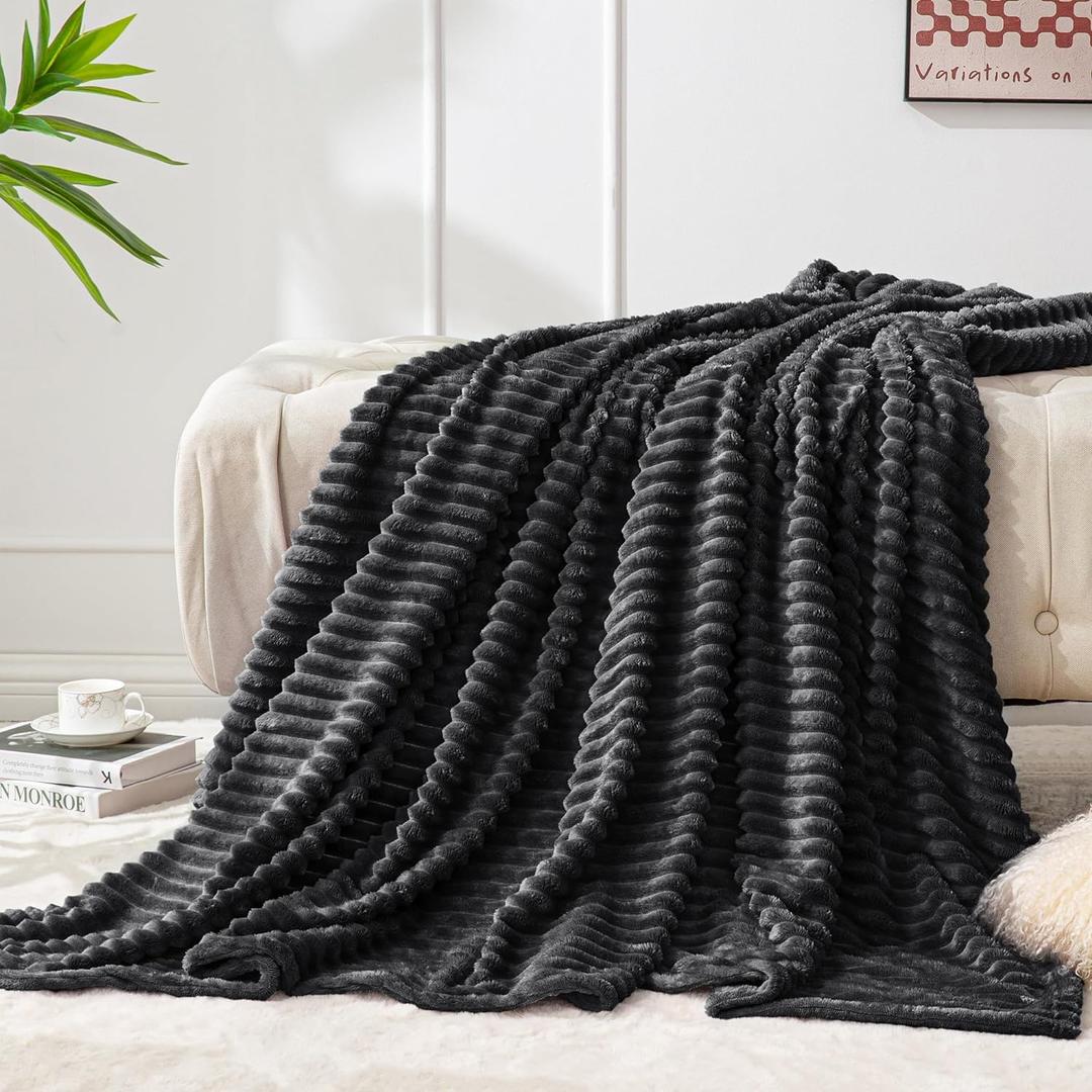 BEDELITE Fleece Blanket - 3D Ribbed Jacquard Decorative Black Throw Blankets for Men & Women, Lightweight Warm Cozy Soft Fuzzy Blankets All Seasons Suitable 50x60 inches