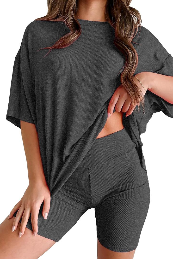 Womens 2 Piece Lounge Set 2026 Summer Travel Outfit Casual Short Sleeve Oversized Tshirts & Biker Shorts (Black, M)