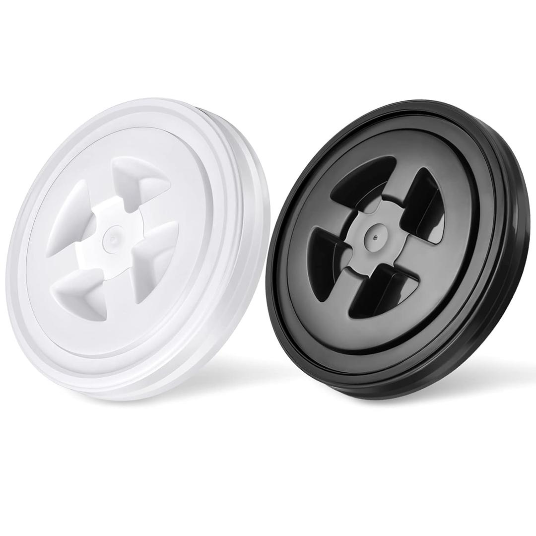 Jetec 2 Pieces 5 Gallon Bucket Lids Screw Cap Plastic Leak-Proof Screw Seal Lids of Chemical Food Coatings Storage Buckets 5 Gal Bucket Chicken Feeders Paint(White and Black)