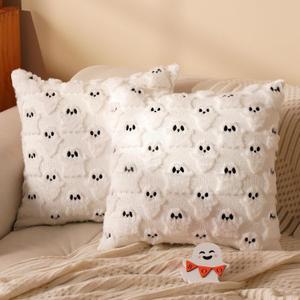 Halloween Pillow Covers 18x18 inch Set of 2 White Cute Ghost Throw Pillows Soft Plush Faux Fur Farmhouse Couch Cushion Case for Sofa Bedroom Chair Fall Holiday Halloween Home Decor