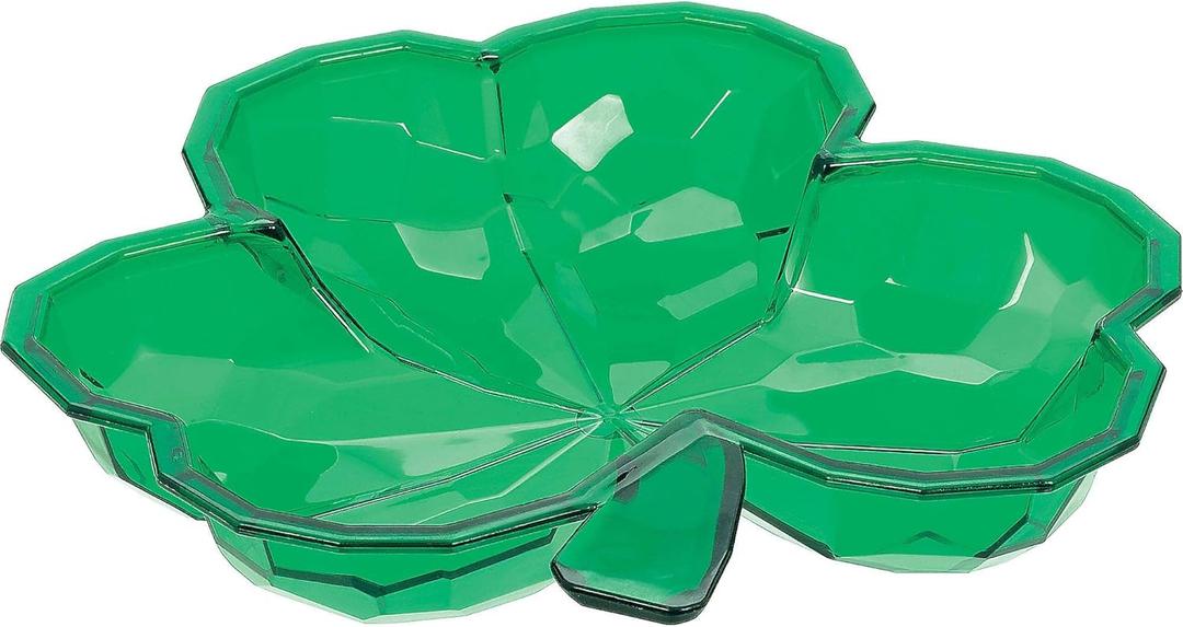 Amscan Green St. Patrick's Day Plastic Shamrock Small Bowl - 8.5" x 8.5" (1 Count) - Perfect for Irish Themed Parties & Festive Celebrations (8 1/2" x 8 1/2")
