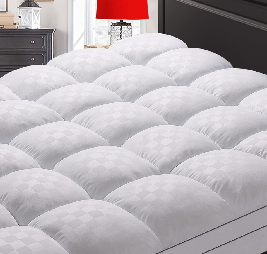 SameBed Mattress Topper Queen,Extra Thick Mattress Pad Cover for Back Pain,Cooling Mattress Protector with 821 Inch Deep Pocket,Overfilled Down Alternative Filling